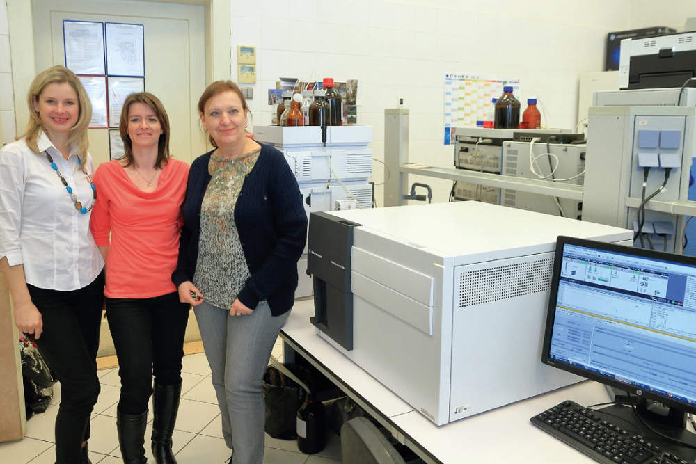 Ing. Jitka Zrostlíková, Ph.D. (HPST), Ing. Marie Suchanová, Ph.D., prof. Ing. Jana Hajšlová, CSc.